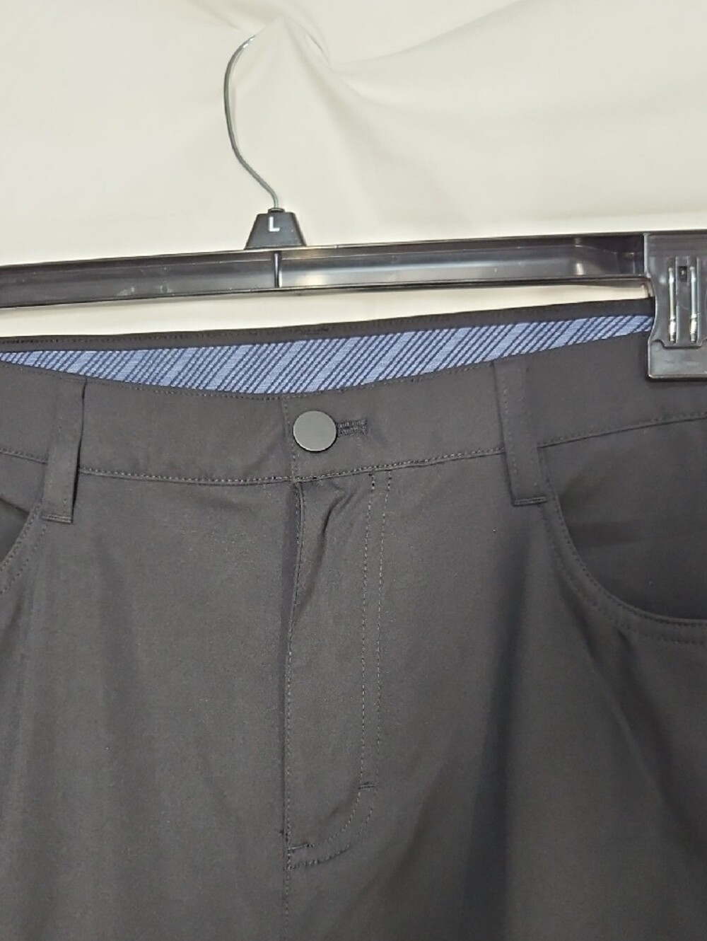 Roundtree & Yorke Black Men's Dress Pants - Picture 2 of 5